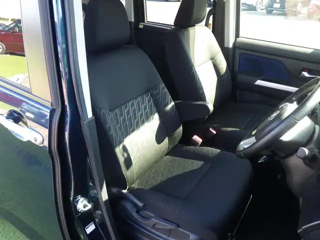 トヨタ タンク カスタムG 千葉県 2019(令1)年 0.7万km レーザーブルークリスタルシャイン スマートアシストIII/クルーズコントロール/エコアイドル/両側パワースライドドア/社外SDナビ/地デジTV/【DVD/CD再生機能　Bluetooth接続】/バックカメラ/ドライブレコーダー（前後撮影）/革巻きステアリング/ETC/LEDヘッドライト/フォグライト/ウインカーミラー/コーナーセンサー/純正14インチアルミホイル/キーフリーシステム