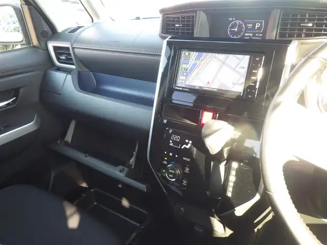 トヨタ タンク カスタムG 千葉県 2019(令1)年 0.7万km レーザーブルークリスタルシャイン スマートアシストIII/クルーズコントロール/エコアイドル/両側パワースライドドア/社外SDナビ/地デジTV/【DVD/CD再生機能　Bluetooth接続】/バックカメラ/ドライブレコーダー（前後撮影）/革巻きステアリング/ETC/LEDヘッドライト/フォグライト/ウインカーミラー/コーナーセンサー/純正14インチアルミホイル/キーフリーシステム