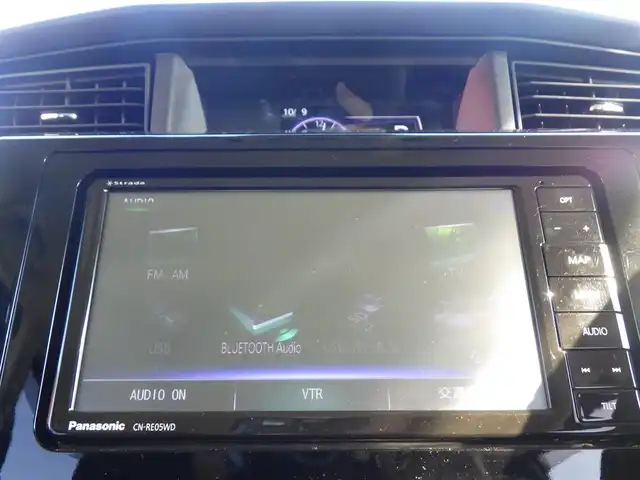 トヨタ タンク カスタムG 千葉県 2019(令1)年 0.7万km レーザーブルークリスタルシャイン スマートアシストIII/クルーズコントロール/エコアイドル/両側パワースライドドア/社外SDナビ/地デジTV/【DVD/CD再生機能　Bluetooth接続】/バックカメラ/ドライブレコーダー（前後撮影）/革巻きステアリング/ETC/LEDヘッドライト/フォグライト/ウインカーミラー/コーナーセンサー/純正14インチアルミホイル/キーフリーシステム