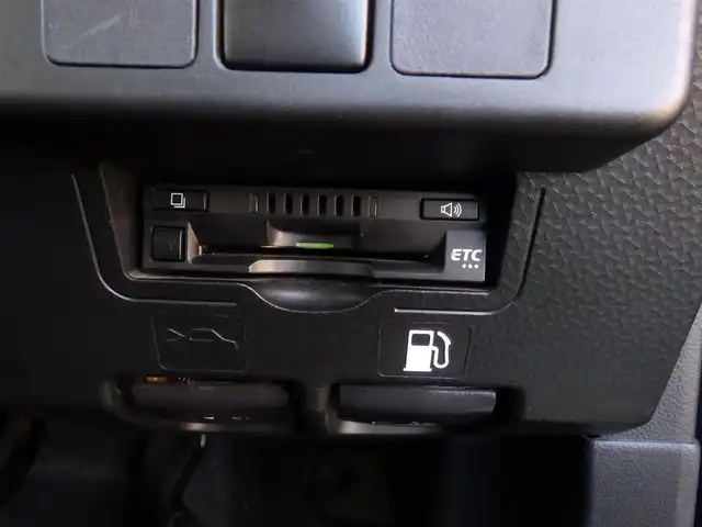トヨタ タンク カスタムG 千葉県 2019(令1)年 0.7万km レーザーブルークリスタルシャイン スマートアシストIII/クルーズコントロール/エコアイドル/両側パワースライドドア/社外SDナビ/地デジTV/【DVD/CD再生機能　Bluetooth接続】/バックカメラ/ドライブレコーダー（前後撮影）/革巻きステアリング/ETC/LEDヘッドライト/フォグライト/ウインカーミラー/コーナーセンサー/純正14インチアルミホイル/キーフリーシステム