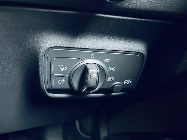 アウディ アウディ ＴＴクーペ Sラインコンペティションプラス 大阪府 2022(令4)年 0.9万km 青 50台限定車/ワンオーナー/バーチャルコックピット/純正ナビ/バックカメラ/マトリクスLED/純正19インチAW/ETC/ドラレコ/サイドアシスト/ハーフレザー/パワーシート/シートヒーター