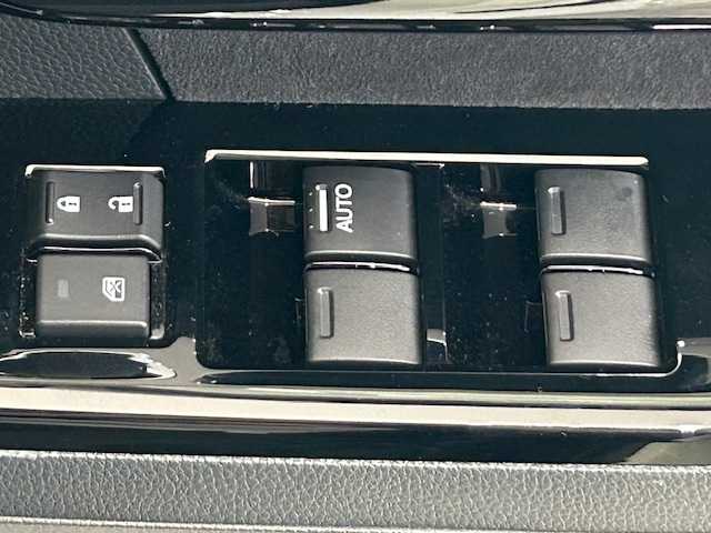 ホンダ Ｎ ＢＯＸ カスタム L 宮城県 2022(令4)年 3.2万km プラチナホワイトパール Honda SENSING/・衝突軽減ブレーキ/・踏み間違い衝突軽減システム/・前方、後方ソナーセンサー/・先行者発進お知らせ機能/・歩行者事故低減ステアリング/・路外逸脱抑制機能/・標識認識機能/・追従機能付きアダプティブクルーズコントロール/・車線維持支援システム/・オートハイビーム/・急アクセル抑制機能/・パーキングセンサーシステム/社外ナビ/Bluetooth、フルセグTV/社外ビルトインETC/シートヒーター/シートカバー/純正フロアマット/MUGENフロアマット/MUGENドアバイザー/MUGENグリル/ウーハーカーオーディオ/横滑り防止装置/チップアップシート