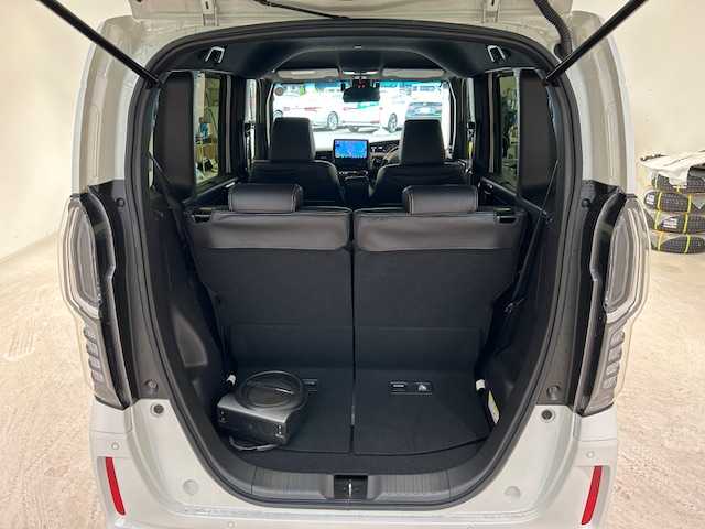 ホンダ Ｎ ＢＯＸ カスタム L 宮城県 2022(令4)年 3.2万km プラチナホワイトパール Honda SENSING/・衝突軽減ブレーキ/・踏み間違い衝突軽減システム/・前方、後方ソナーセンサー/・先行者発進お知らせ機能/・歩行者事故低減ステアリング/・路外逸脱抑制機能/・標識認識機能/・追従機能付きアダプティブクルーズコントロール/・車線維持支援システム/・オートハイビーム/・急アクセル抑制機能/・パーキングセンサーシステム/社外ナビ/Bluetooth、フルセグTV/社外ビルトインETC/シートヒーター/シートカバー/純正フロアマット/MUGENフロアマット/MUGENドアバイザー/MUGENグリル/ウーハーカーオーディオ/横滑り防止装置/チップアップシート