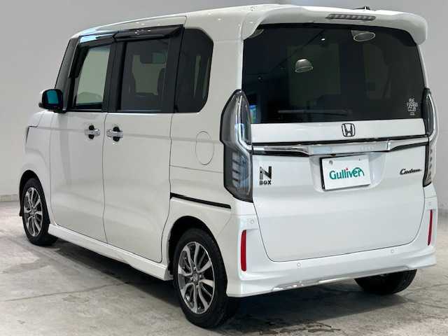 ホンダ Ｎ ＢＯＸ カスタム L 宮城県 2022(令4)年 3.2万km プラチナホワイトパール Honda SENSING/・衝突軽減ブレーキ/・踏み間違い衝突軽減システム/・前方、後方ソナーセンサー/・先行者発進お知らせ機能/・歩行者事故低減ステアリング/・路外逸脱抑制機能/・標識認識機能/・追従機能付きアダプティブクルーズコントロール/・車線維持支援システム/・オートハイビーム/・急アクセル抑制機能/・パーキングセンサーシステム/社外ナビ/Bluetooth、フルセグTV/社外ビルトインETC/シートヒーター/シートカバー/純正フロアマット/MUGENフロアマット/MUGENドアバイザー/MUGENグリル/ウーハーカーオーディオ/横滑り防止装置/チップアップシート