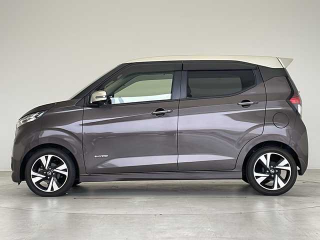 日産 デイズ ハイウェイスターG ターボ 愛知県 2019(令1)年 5.2万km 茶 衝突軽減システム/純正SDナビ（SDなし）/全方位カメラ/フルセグ/CD/DVD/Bluetooth/バックカメラ/コーナーセンサー/純正アルミホイール/LEDヘッドライト/オートライト/ドライブレコーダー/ETC/ステアリングスイッチ/スマートキー/プッシュスタート