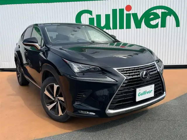 レクサス ＮＸ 300 バージョンL 三重県 2021(令3)年 5.3万km グラファイトブラックガラスフレーク ムーンルーフ/パノラミックビューモニター/セーフティシステムプラス/パーキングサポートブレーキ/ハンズフリーパワーバックドア/角型3眼LEDヘッドランプ/18インチアルミホイール/電動格納/リクライニング機能付リヤシート/革シート/シートヒーター（前席・後席）/シートベンチレーション（前席）/SDナビゲーション/地デジTV/Blu-ray/DVD/CD/Bluetooth