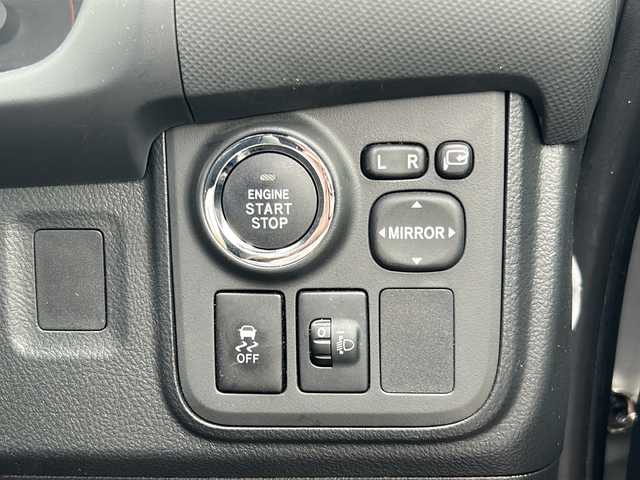 トヨタ ウィッシュ 1．8X 富山県 2013(平25)年 2.9万km シルバーマイカM ワンオーナー/スマートキー×２/純正メモリーナビ(NSCP-W62)/CD/BT/ワンセグTV/バックカメラ/社外１５インチAW/電格ウィンカーミラー/プッシュスタート/ISOFIX対応/リアワイパー/ALL AUTOパワーウィンドウ/横滑り防止装置/純正ドアバイザー/保証書・取説・ナビ取説/スタッドレス付純正ホイール車載