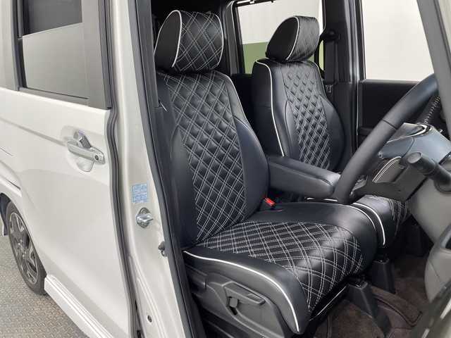 ホンダ Ｎ ＢＯＸ カスタム G L ターボ ホンダセンシング 栃木県 2019(令1)年 2.6万km プラチナホワイトパール 10インチフローティングナビ(CN-F1X10BD)/(フルセグTV/Bluetooth/CD/DVD/Blu-ray/USB)/ターボ/4WD/車高調/ホンダセンシング/ ・衝突軽減システム/ ・レーンキープアシスト/ ・オートクルーズコントロール/ ・オートハイビーム/シーケンシャルウィンカー/前後ドライブレコーダー/両側パワースライドドア/MTモード付AT/ハーフレザーシート/シートカバー(合皮黒)/前席シートヒーター/アイドリングストップ/LEDヘッドライト/オートライト/純正アルミホイール/純正フロアマット/スマートキー/スペアキー1本/取扱説明書