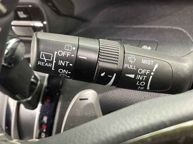 ホンダ Ｎ ＢＯＸ カスタム G L ターボ ホンダセンシング 栃木県 2019(令1)年 2.6万km プラチナホワイトパール 10インチフローティングナビ(CN-F1X10BD)/(フルセグTV/Bluetooth/CD/DVD/Blu-ray/USB)/ターボ/4WD/車高調/ホンダセンシング/ ・衝突軽減システム/ ・レーンキープアシスト/ ・オートクルーズコントロール/ ・オートハイビーム/シーケンシャルウィンカー/前後ドライブレコーダー/両側パワースライドドア/MTモード付AT/ハーフレザーシート/シートカバー(合皮黒)/前席シートヒーター/アイドリングストップ/LEDヘッドライト/オートライト/純正アルミホイール/純正フロアマット/スマートキー/スペアキー1本/取扱説明書