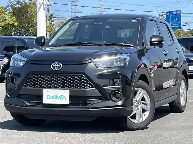 トヨタ ライズ G 道央・札幌 2024(令6)年 0.8万km ブラックマイカメタリック ４ＷＤ/寒冷地仕様/社外ナビ/【ＳＤ／ＢＴ／ＡＵＸ／ＵＳＢ】/フロント／サイド／バックカメラ/パノラミックビューモニター/ＬＥＤ/フォグランプ/オートライト/オートハイビーム/ヘッドライトレベライザー/プリクラッシュセーフティ/車線逸脱警報/先行者発進告知/横滑り防止装置/ＵＳＢ出力電源/オート電動格納ミラー/社外フロアマット/プッシュスタート/スマートキー×２