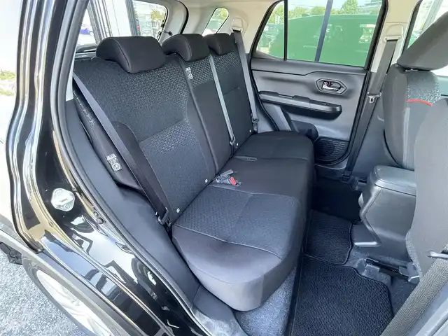 トヨタ ライズ G 道央・札幌 2024(令6)年 0.8万km ブラックマイカメタリック ４ＷＤ/寒冷地仕様/社外ナビ/【ＳＤ／ＢＴ／ＡＵＸ／ＵＳＢ】/フロント／サイド／バックカメラ/パノラミックビューモニター/ＬＥＤ/フォグランプ/オートライト/オートハイビーム/ヘッドライトレベライザー/プリクラッシュセーフティ/車線逸脱警報/先行者発進告知/横滑り防止装置/ＵＳＢ出力電源/オート電動格納ミラー/社外フロアマット/プッシュスタート/スマートキー×２