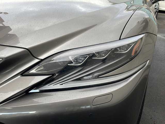 レクサス ＬＳ 500 バージョンL 道央・札幌 2019(令1)年 9.3万km マンガンラスター 純正ナビ（AM/FM/CD/フルセグTV/SD/USB）/ドライブレコーダー（前/車内）/ETC2.0/全方位カメラ/トラクションコントロール/スノーモード/ドライブモードセレクトスイッチ/車線維持支援システム/クルーズコントロール/ヘッドアップディスプレイ/アイドリングストップ/オートエアコン/本革ハンドル/パドルシフト/ヘルプネットボタン/シートヒーター/リアシートオットマン/ＩＳＯＦＩＸ/パワーシート（前席）/プッシュスタート/純正フロアマット/電動格納ミラー