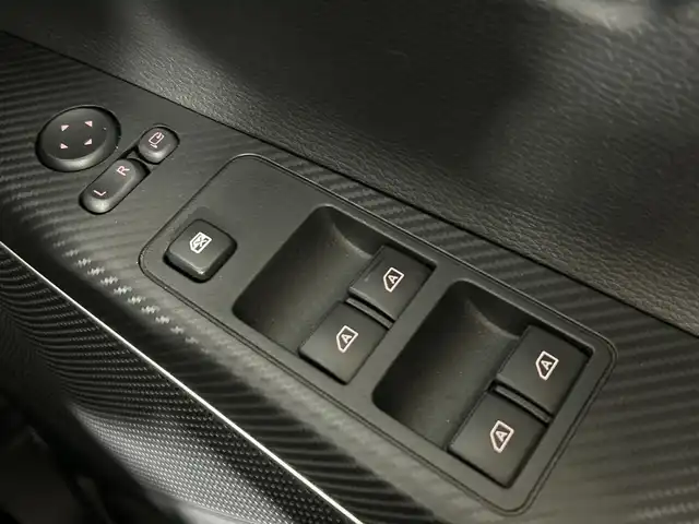 三菱 デリカＤ：５ ブラックエディション 神奈川県 2025(令7)年 0.2万km 黒 4WD/社外アルパイン11型メモリーナビゲーション【EX11NX】/フルセグ　Bluetooth　CD DVD　USB　AUX　AM FM SD　HDMI/純正アラウンドビューモニター【自動防眩ルームミラー】/両側電動スライドドア/電動サイドステップ/パワーパックドア/e-Assisth/衝突被害軽減ブレーキシステム/車線逸脱警報システム/レーダークルーズコントロール/オートマチックハイビーム/誤発進抑制機能/後側方車両検知警報システム/後退時車両検知警報システム/オートストップ＆ゴー/革巻きステアリング/パドルシフト/ステアリングヒーター/レザーシート/運転席パワーシート/前席シートヒーター/2列目キャプテンシート/アクセサリーコンセント【フロアコンソール後方】/リアクーラー/リアヒーター/3列目ヒーターダクト/プッシュスタート/スマートキー/LEDヘッドランプ/LEDフロントフォグランプ/オートライト/純正18インチアルミホイール/純正フロアマット