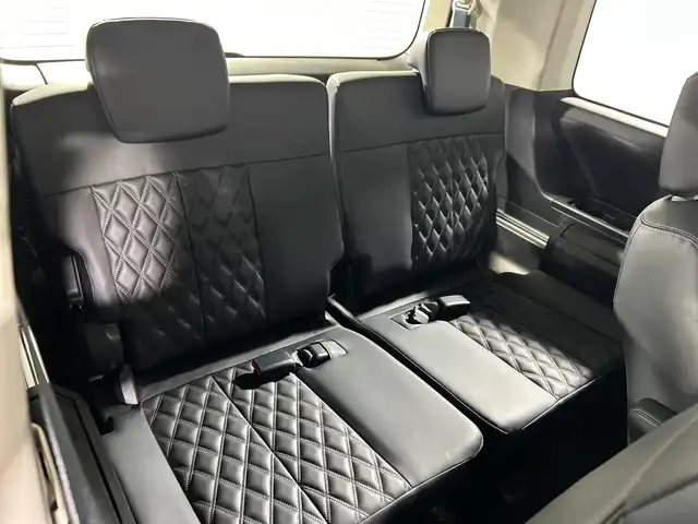 三菱 デリカＤ：５ ブラックエディション 神奈川県 2025(令7)年 0.2万km 黒 4WD/社外アルパイン11型メモリーナビゲーション【EX11NX】/フルセグ　Bluetooth　CD DVD　USB　AUX　AM FM SD　HDMI/純正アラウンドビューモニター【自動防眩ルームミラー】/両側電動スライドドア/電動サイドステップ/パワーパックドア/e-Assisth/衝突被害軽減ブレーキシステム/車線逸脱警報システム/レーダークルーズコントロール/オートマチックハイビーム/誤発進抑制機能/後側方車両検知警報システム/後退時車両検知警報システム/オートストップ＆ゴー/革巻きステアリング/パドルシフト/ステアリングヒーター/レザーシート/運転席パワーシート/前席シートヒーター/2列目キャプテンシート/アクセサリーコンセント【フロアコンソール後方】/リアクーラー/リアヒーター/3列目ヒーターダクト/プッシュスタート/スマートキー/LEDヘッドランプ/LEDフロントフォグランプ/オートライト/純正18インチアルミホイール/純正フロアマット