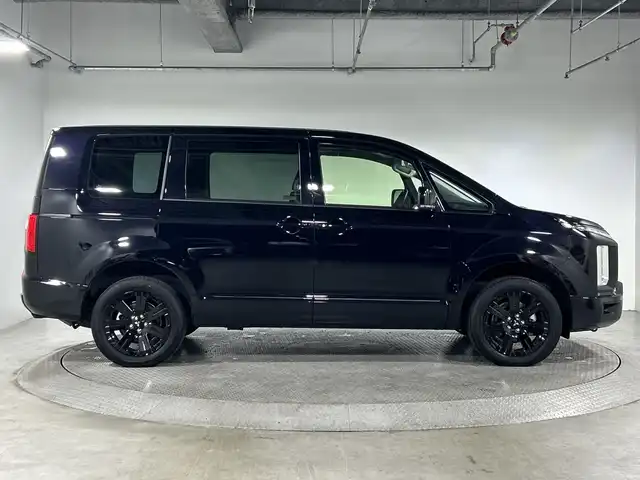 三菱 デリカＤ：５ ブラックエディション 神奈川県 2025(令7)年 0.2万km 黒 4WD/社外アルパイン11型メモリーナビゲーション【EX11NX】/フルセグ　Bluetooth　CD DVD　USB　AUX　AM FM SD　HDMI/純正アラウンドビューモニター【自動防眩ルームミラー】/両側電動スライドドア/電動サイドステップ/パワーパックドア/e-Assisth/衝突被害軽減ブレーキシステム/車線逸脱警報システム/レーダークルーズコントロール/オートマチックハイビーム/誤発進抑制機能/後側方車両検知警報システム/後退時車両検知警報システム/オートストップ＆ゴー/革巻きステアリング/パドルシフト/ステアリングヒーター/レザーシート/運転席パワーシート/前席シートヒーター/2列目キャプテンシート/アクセサリーコンセント【フロアコンソール後方】/リアクーラー/リアヒーター/3列目ヒーターダクト/プッシュスタート/スマートキー/LEDヘッドランプ/LEDフロントフォグランプ/オートライト/純正18インチアルミホイール/純正フロアマット