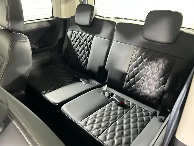 三菱 デリカＤ：５ ブラックエディション 神奈川県 2025(令7)年 0.2万km 黒 4WD/社外アルパイン11型メモリーナビゲーション【EX11NX】/フルセグ　Bluetooth　CD DVD　USB　AUX　AM FM SD　HDMI/純正アラウンドビューモニター【自動防眩ルームミラー】/両側電動スライドドア/電動サイドステップ/パワーパックドア/e-Assisth/衝突被害軽減ブレーキシステム/車線逸脱警報システム/レーダークルーズコントロール/オートマチックハイビーム/誤発進抑制機能/後側方車両検知警報システム/後退時車両検知警報システム/オートストップ＆ゴー/革巻きステアリング/パドルシフト/ステアリングヒーター/レザーシート/運転席パワーシート/前席シートヒーター/2列目キャプテンシート/アクセサリーコンセント【フロアコンソール後方】/リアクーラー/リアヒーター/3列目ヒーターダクト/プッシュスタート/スマートキー/LEDヘッドランプ/LEDフロントフォグランプ/オートライト/純正18インチアルミホイール/純正フロアマット