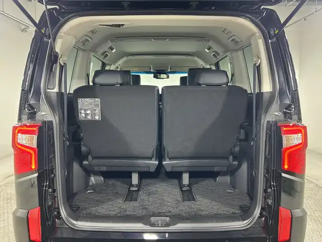 三菱 デリカＤ：５ ブラックエディション 神奈川県 2025(令7)年 0.2万km 黒 4WD/社外アルパイン11型メモリーナビゲーション【EX11NX】/フルセグ　Bluetooth　CD DVD　USB　AUX　AM FM SD　HDMI/純正アラウンドビューモニター【自動防眩ルームミラー】/両側電動スライドドア/電動サイドステップ/パワーパックドア/e-Assisth/衝突被害軽減ブレーキシステム/車線逸脱警報システム/レーダークルーズコントロール/オートマチックハイビーム/誤発進抑制機能/後側方車両検知警報システム/後退時車両検知警報システム/オートストップ＆ゴー/革巻きステアリング/パドルシフト/ステアリングヒーター/レザーシート/運転席パワーシート/前席シートヒーター/2列目キャプテンシート/アクセサリーコンセント【フロアコンソール後方】/リアクーラー/リアヒーター/3列目ヒーターダクト/プッシュスタート/スマートキー/LEDヘッドランプ/LEDフロントフォグランプ/オートライト/純正18インチアルミホイール/純正フロアマット