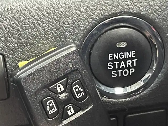 トヨタ ヴェルファイア 2．4Z 群馬県 2013(平25)年 7.4万km ホワイトパールクリスタルシャイン フリップダウンモニター　純正７インチナビ　バックカメラ　両側パワースライドドア　ＨＩＤオートライト　純正１８インチアルミホイール　ステアリングリモコン　ドライブレコーダー　ＥＴＣ　スマートキー　禁煙車