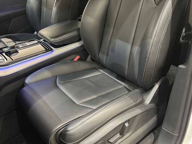 アウディ Ｑ７ 55TFSIクワトロ Sライン 新潟県 2021(令3)年 4.5万km グレイシアホワイトメタリック オプション/オプションカラー　グレイシアホワイトメタリック/7シーターパッケージ/・3列シート/・4ゾーンオートマチックエアコンディショナー/・パワードアクロージング/スペシャルオプション/プレミアムパッケージ/・エクステンディッドアルミニウムブラック/ブラックグラスルックコントロールパネル/・プライバシーガラス/BOSEサウンドシステム/標準装備/・バーチャルコックピット/・MMIナビゲーション/・Bluetooth/・TVチューナー/・アダプティブクルーズコントロール/・アクティブレーンアシスト/・フロントクロストラフィックアシスト/・カーブストーンアシスト/・ホールドアシスト/・アウディプレセンスフロント/リア/・サラウンドビューカメラ/・タイヤプレッシャーワーニング/・オートマチック テールゲート/・マトリクスLEDヘッドライト/・LEDリヤコンビネーションライト/・S lineバンパー/・バルコナレザー S lineロゴ/・シートヒーター/・パドルシフト/・HUD/・マルチカラーアンビエントライティング/・アダプティブエアサスペンション スポーツ/・48Vマイルドハイブリッド