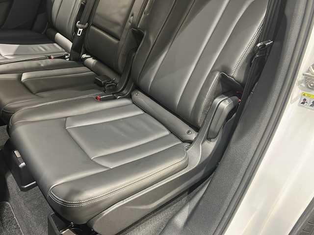 アウディ Ｑ７ 55TFSIクワトロ Sライン 新潟県 2021(令3)年 4.5万km グレイシアホワイトメタリック オプション/オプションカラー　グレイシアホワイトメタリック/7シーターパッケージ/・3列シート/・4ゾーンオートマチックエアコンディショナー/・パワードアクロージング/スペシャルオプション/プレミアムパッケージ/・エクステンディッドアルミニウムブラック/ブラックグラスルックコントロールパネル/・プライバシーガラス/BOSEサウンドシステム/標準装備/・バーチャルコックピット/・MMIナビゲーション/・Bluetooth/・TVチューナー/・アダプティブクルーズコントロール/・アクティブレーンアシスト/・フロントクロストラフィックアシスト/・カーブストーンアシスト/・ホールドアシスト/・アウディプレセンスフロント/リア/・サラウンドビューカメラ/・タイヤプレッシャーワーニング/・オートマチック テールゲート/・マトリクスLEDヘッドライト/・LEDリヤコンビネーションライト/・S lineバンパー/・バルコナレザー S lineロゴ/・シートヒーター/・パドルシフト/・HUD/・マルチカラーアンビエントライティング/・アダプティブエアサスペンション スポーツ/・48Vマイルドハイブリッド