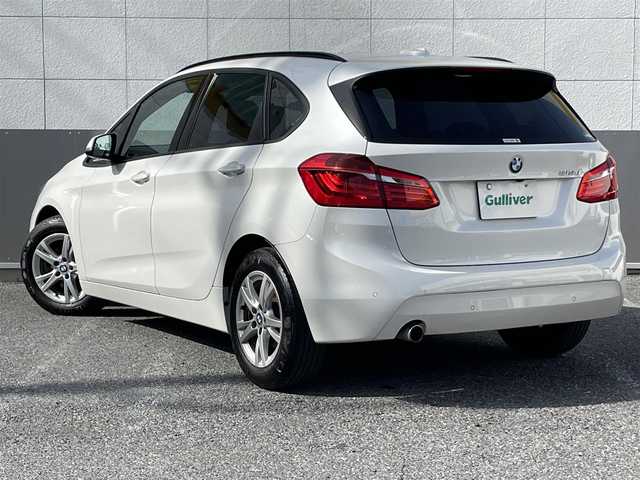 ＢＭＷ ２１８ｄ アクティブツアラー 東京都 2018(平30)年 2.9万km ミネラルホワイト アドバンスドアクティブセーフティパッケージ/サンルーフ/純正HDDナビ/　DVD/CD/Bluetooth/バックカメラ/インテリジェントセーフティ/ヘッドアップディスプレイ/シートヒーター/パワーシート/前後ドライブレコーダー/クルーズコントロール/パワーバックドア/コーナーセンサー/LEDヘッドライト/フォグランプ/オートライト/ビルトインETC/ステアリングスイッチ/アイドリングストップ/純正16インチアルミホイール/プッシュスタート/スマートキー×2/電動格納ミラー/ウインカーミラー/横すべり防止/フロアマット/保証書/取扱説明書