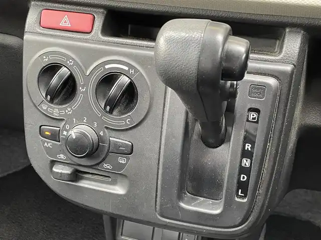 スズキ アルト L 千葉県 2019(平31)年 2.3万km シルキーシルバーメタリック 衝突軽減ブレーキ/レーンキープアシスト/純正オーディオ/（CD/AUX/ラジオ）/アイドリングストップ/D席シートヒーター/ハロゲンライト/リアコーナーセンサー/ヘッドライトレベライザー/純正フロアマット/純正ホイールキャップ