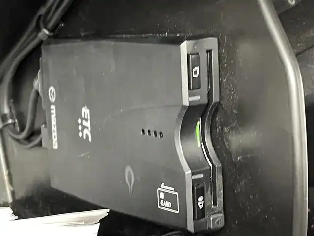 マツダ ＣＸ－８ 25S ブラックトーンED 熊本県 2021(令3)年 3.8万km スノーフレイクホワイトパールマイカ 禁煙車　/純正ナビ（ＣＤ・ＤＶＤ・フルセグ・ＢＴ・ＵＳＢ）/全周囲カメラ　/純正前後ドライブレコーダー　/アルパインフリップダウンモニター　/ＥＴＣ　/前後クリアランスソナー　/レーダークルーズコントロール　/衝突軽減ブレーキ/車線逸脱警報/ブラインドスポットモニター/横滑り防止/パーキングアシスト/アイドリングストップ/パワーバックドア/前席シートヒーター/ステアリングヒーター/前席パワーシート/置くだけ充電/ハーフレザーシート/オートライト/LEDヘッドライト/フォグライト/スマートキー/プッシュスタート