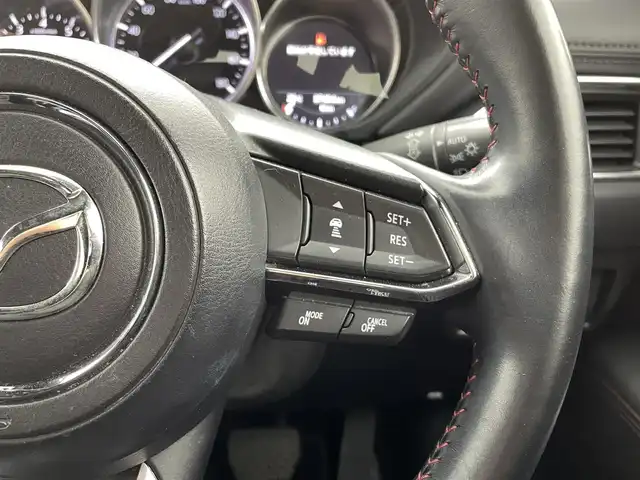 マツダ ＣＸ－８ 25S ブラックトーンED 熊本県 2021(令3)年 3.8万km スノーフレイクホワイトパールマイカ 禁煙車　/純正ナビ（ＣＤ・ＤＶＤ・フルセグ・ＢＴ・ＵＳＢ）/全周囲カメラ　/純正前後ドライブレコーダー　/アルパインフリップダウンモニター　/ＥＴＣ　/前後クリアランスソナー　/レーダークルーズコントロール　/衝突軽減ブレーキ/車線逸脱警報/ブラインドスポットモニター/横滑り防止/パーキングアシスト/アイドリングストップ/パワーバックドア/前席シートヒーター/ステアリングヒーター/前席パワーシート/置くだけ充電/ハーフレザーシート/オートライト/LEDヘッドライト/フォグライト/スマートキー/プッシュスタート