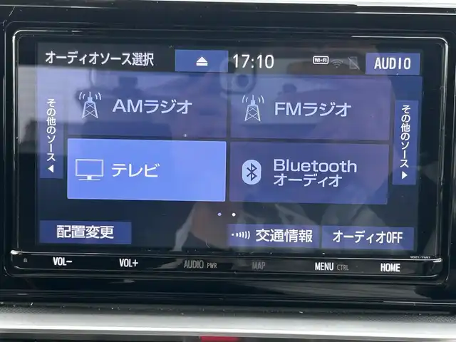 トヨタ ライズ Z 熊本県 2020(令2)年 1.5万km シャイニングホワイトパール 純正ナビ/・AM/FM/CD/DVD/SD/HDMI/iPod/USB/BT/・フルセグTV/全周囲カメラ/・フロント/サイド/バック/スマートアシスト３/・先行車発進お知らせ機能/・衝突警報機能/・衝突回避支援ブレーキ機能/・車線逸脱警報機能/・誤発進抑制機能(前方・後方)/・オートハイビーム/・ブラインドスポットモニター/・リヤクロストラフィックアラート/レーダークルーズコントロール/クリアランスソナー/前後コーナーセンサー/革巻きステアリング/・ステアリングリモコン/D/N席シートヒーター/前後ドライブレコーダー/ETC2.0/電動格納ミラー/・ウィンカーミラー/純正ドアバイザー/純正アルミホイール/純正フロアマット/スマートキー