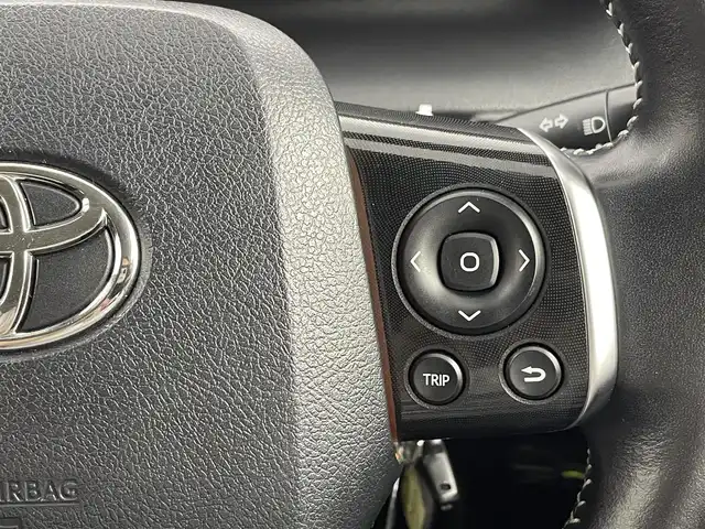 トヨタ シエンタ ハイブリッド G 埼玉県 2015(平27)年 6.2万km ホワイトパールクリスタルシャイン 純正ナビ　NSZT-W64/(Bluetooth/CD/DVD/AM/FM)/地デジフルセグ/バックカメラ/ETC/車線逸脱警報/オートマチックハイビーム/衝突軽減ブレーキ/先行車発進お知らせ機能/前席シートヒーター/EV・ECOモード/ウィンカーミラー/プッシュスタート/ステアリングリモコン/純正フロアマット/純正ドアバイザー