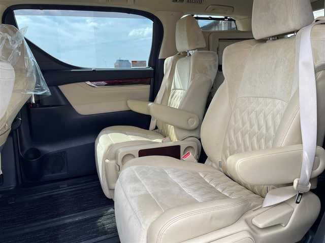 トヨタ アルファード G 石川県 2016(平28)年 7.8万km 黒 アルパイン10型ナビ/アルパインフリップダウンモニター/フルセグTV/バックカメラ/両側パワースライドドア/LEDヘッドライト/ETC/ドライブレコーダー/スマートキー/プッシュスタート/電動ミラー/オットマン/クルーズコントロール