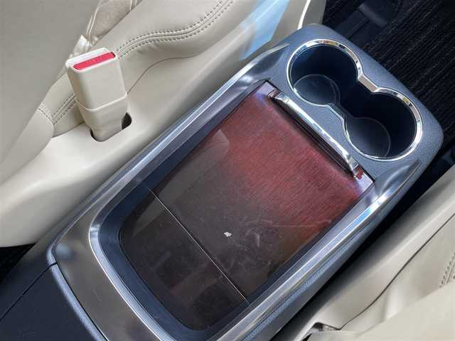 トヨタ アルファード G 兵庫県 2016(平28)年 7.8万km 黒 アルパイン10型ナビ/アルパインフリップダウンモニター/フルセグTV/バックカメラ/両側パワースライドドア/LEDヘッドライト/ETC/ドライブレコーダー/スマートキー/プッシュスタート/電動ミラー/オットマン/クルーズコントロール