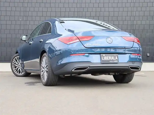 メルセデス・ベンツ ＣＬＡ２００ｄ 宮城県 2020(令2)年 2.5万km デニムブルー パノラミックスライディングルーフ/レーダーセーフティパッケージ/アダプティブクルーズコントロール/純正メモリナビ/フルセグＴＶ/３６０度カメラシステム/アンビエントライト/Bluetooth接続　/レザーシート/シートヒーター(DN席)/電動シート(DN席)/ヘッドアップディスプレイ/ブラインドスポットアシスト/レーンキープアシスト/アクティブブレーキアシスト/パークトロニック/置くだけ充電/純正18インチAW/オートライト/パワーステアリング/パワーウィンドウ/プッシュスタート/アイドリングストップ/前方ドライブレコーダー/ETC