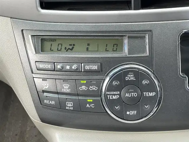トヨタ エスティマ ハイブリッド X 道央・札幌 2009(平21)年 11.8万km ホワイトパールクリスタルシャイン ４WD/純正ディーラーOPナビ/CD/DVD/BT/フルセグ/純正フリップダウンモニター/クルーズコントロール/バックカメラ/ビルトインETC/AFS/EVMODE/SNOWMODE/片側パワースライドドア/2列目オットマン/ステアリングリモコン/AC100V/プッシュスタート/スマートキー/HIDヘッドライト/オートライト/フォグランプ/電動格納ミラー/ウィンカーミラー/純正フロアマット/ドアバイザー/スペアキー/社外エンジンスターター