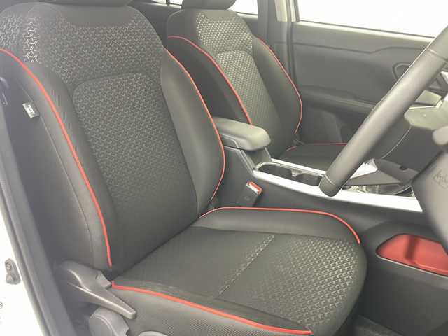 トヨタ ライズ Z 茨城県 2023(令5)年 3万km ブラックマイカメタリック/シャイニングホワイトパール ナビ　全周囲カメラ　アダプティブクルーズコントロール　衝突軽減ブレーキ　シートヒーター　電動パーキングアシスト　スマートキー　プッシュスタート　コーナーセンサー　レーンキープ　横すべり防止装置　禁煙車