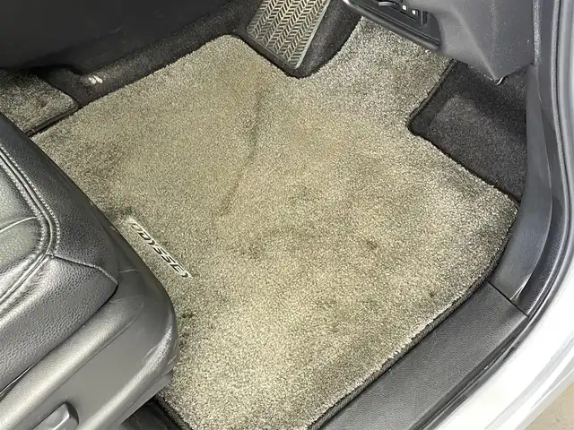 ホンダ オデッセイ アブソルート・EXホンダセンジング 群馬県 2016(平28)年 7.9万km ホワイトオーキッドパール フリップダウンモニター　ＡＬＰＩＮＥ９インチナビ　バックカメラ　両側パワースライドドア　アダプティブクルーズコントロール　ＬＥＤ　ハーフレザー　パワーシート　純正１８インチＡＷ　ドラレコ　ＥＴＣ　禁煙