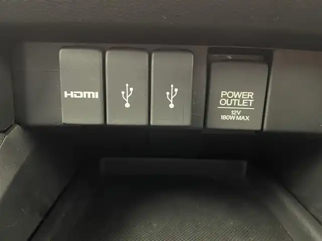 ホンダ オデッセイ アブソルート・EXホンダセンジング 群馬県 2016(平28)年 7.9万km ホワイトオーキッドパール フリップダウンモニター　ＡＬＰＩＮＥ９インチナビ　バックカメラ　両側パワースライドドア　アダプティブクルーズコントロール　ＬＥＤ　ハーフレザー　パワーシート　純正１８インチＡＷ　ドラレコ　ＥＴＣ　禁煙