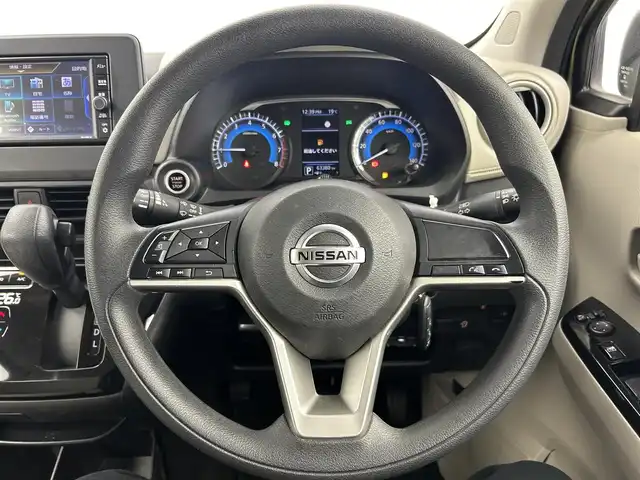 日産 デイズ X 千葉県 2020(令2)年 6.4万km プレミアムオリーブメタリック 禁煙車/エマージェンシーブレーキ/・車線逸脱警報システム/・先行車発進お知らせ/・コーナーセンサー/純正メモリナビ/・型番：MJ120D-W/・CD/AUX/Bluetooth/フルセグTV/・バックカメラ/・ETC/社外フロアマット/純正１４インチAW/オートライト/・ハロゲンヘッドライト/・ヘッドライトレベライザー