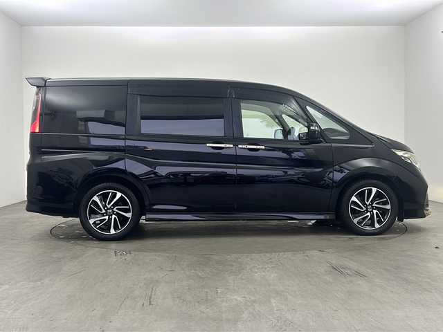ホンダ ステップワゴン スパーダ クールスピリット 兵庫県 2015(平27)年 7万km プレミアムスパークルブラックパール ・純正ナビ&TV&CD&DVD&SD&BT/・バックカメラ/・ETC/・純正リアフリップダウンモニター/・両側パワースライドドア/・ドライブレコーダー/・レーダークルーズコントロール/・ホンダセンシング/・レーンキープアシスト/・ハーフレザーシート/・前席シートヒーター/・ステアリングスイッチ/・アイドリングストップ/・ドアミラーヒーター/・パドルシフト/・LEDライト/・LEDフォグランプ/・オートライト/・横滑り防止装置/・スマートキー/・プッシュスタート