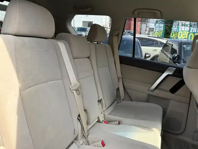トヨタ ランドクルーザー プラド TX 熊本県 2021(令3)年 2.3万km ホワイトパールクリスタルシャイン ワンオーナー/4WD/純正SDナビ（NSZT-Y68T）/【フルセグTV/SD/CD/DVD/Bluetooth/USB】/衝突被害軽減システム/レーダークルーズコントロール/パーキングサポートブレーキ/レーンキープアシスト/車両接近通報装置/コーナーセンサー/オートLEDライト/オートマチックハイビーム/ビルトインETC/ドライブレコーダー(ZDR-015)/横滑り防止装置/盗難防止装置/純正フロアマット/カーテンエアバッグ/三列シート/プッシュスタート/スマートキー/スペアキー/取扱説明書/保証書