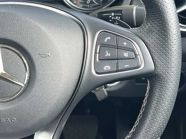メルセデス・ベンツ ＣＬＡ２２０ 4MATIC 山形県 2018(平30)年 1.9万km ジュピターレッド ４WD/サンルーフ・ガラスルーフ/本革レザーシート/純正メモリナビ/（Bluetooth/CD/DVD/フルセグ)/レーダークルーズコントロール/DN席シートヒーター/17インチ社外ホイールスタッドレス車載/225/45/R17（６ｍｍ）/BSM/パドルシフト/純正フロアマット/純正AW/DN席パワーシート/パーキングアシスト/ウインカーミラー/ステアリングスイッチ