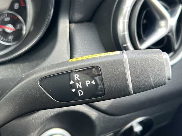 メルセデス・ベンツ ＣＬＡ２２０ 4MATIC 山形県 2018(平30)年 1.9万km ジュピターレッド ４WD/サンルーフ・ガラスルーフ/本革レザーシート/純正メモリナビ/（Bluetooth/CD/DVD/フルセグ)/レーダークルーズコントロール/DN席シートヒーター/17インチ社外ホイールスタッドレス車載/225/45/R17（６ｍｍ）/BSM/パドルシフト/純正フロアマット/純正AW/DN席パワーシート/パーキングアシスト/ウインカーミラー/ステアリングスイッチ