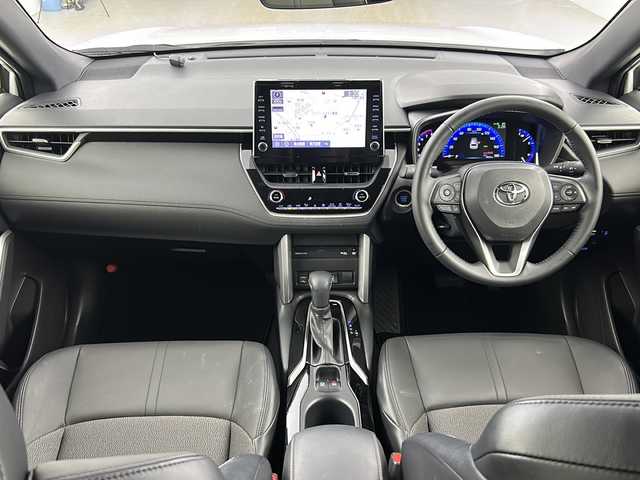 トヨタ カローラ クロス Z 愛知県 2022(令4)年 1万km プラチナホワイトパールマイカ 純正9インチディスプレイオーディオ　/フルセグ/ＣＤ/ＤＶＤ/Ｂｌｕｅｔｏｏｔｈ/ＡｐｐｌｅＣａｒＰｌａｙ　/パノラミックビューモニター/ビルトインＥＴＣ2.0/パワーバックドア/ハーフレザーシート/前席シートヒーター/トヨタセーフティセンス　/レーンキープアシスト　/レーダークルーズコントロール/BSM/LEDヘッドライト/フォグランプ/オートライト/オートハイビーム/前後コーナーセンサー