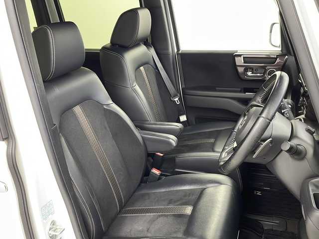 ホンダ Ｎ ＢＯＸ カスタム G EX ターボ ホンダセンシング 岐阜県 2017(平29)年 5.7万km プレミアムホワイトパールⅡ 純正8インチSDナビ【VXU-185NBi】/CD DVD/AM FM/Bluetooth /AppleCarplay /フルセグテレビ/iPod /SD/USB/VTR /AUX/革巻きステアリング/パドルシフト/ステアリングリモコン/両側パワースライドドア/ビルトインETC/純正ドライブレコーダー/後席会話機能/ホンダセンシング/レーダークルーズコントロール/ピタ駐ミラー/コーナーセンサー/衝突被害軽減システム/標識認識機能/車線維持システム/横滑り防止システム/純正AW付き夏タイヤ積込(165/55/R15)