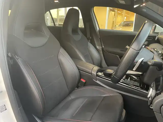 メルセデス・ベンツ Ｍ・ベンツ Ａ２００ｄ AMGライン 福岡県 2021(令3)年 2.4万km ポーラホワイト ワンオーナー/レーダーセーフティパッケージ/アダプティブクルーズコントロール/ナビゲーションパッケージ/Applecarplay/バックカメラ/Bluetooth/フルセグTV/ハーフレザーシート/前席シートヒーター/LEDヘッドライト/オートハイビーム/ステアリングスイッチ/純正前後ドライブレコーダー　/純正１８インチアルミホイール/ETC2.0/取扱説明書/保証書/スペアキー×1