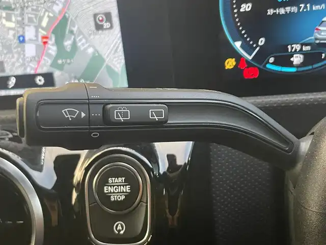 メルセデス・ベンツ Ｍ・ベンツ Ａ２００ｄ AMGライン 福岡県 2021(令3)年 2.4万km ポーラホワイト ワンオーナー/レーダーセーフティパッケージ/アダプティブクルーズコントロール/ナビゲーションパッケージ/Applecarplay/バックカメラ/Bluetooth/フルセグTV/ハーフレザーシート/前席シートヒーター/LEDヘッドライト/オートハイビーム/ステアリングスイッチ/純正前後ドライブレコーダー　/純正１８インチアルミホイール/ETC2.0/取扱説明書/保証書/スペアキー×1