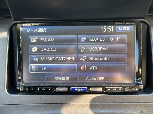 トヨタ プリウス S 沖縄県 2013(平25)年 10.5万km ホワイトパールクリスタルシャイン 禁煙車　/フルセグＴＶ　/社外ナビ/（ＡＭ／ＦＭ／ＣＤ／ＤＶＤ／ＢＴ）/コーナーセンサー　/社外アルミホイール　/ビルトインＥＴＣ　/バックカメラ　/スマートキー　/プッシュスタート　/ステアリングリモコン/オートエアコン/オートライト/横滑り防止装置　/盗難防止装置