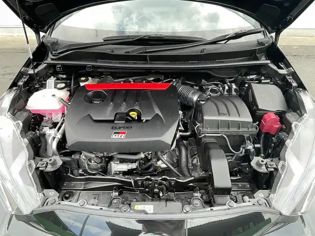 トヨタ ＧＲヤリス RZ 千葉県 2023(令5)年 0.4万km プレシャスブラックパール ワンオーナー/６速MT＆４WD/登録時走行3490km/カーボンルーフ/純正メモリーナビ/Blutooth/USB/Miracast/ETC/ドライブレコーダー前後/LEDヘッドライト＆フォグ/純正フロアマット/保証書/取扱説明書/スペアキー