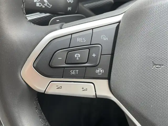 フォルクスワーゲン ＶＷ Ｔ－クロス TSI アクティブ 長野県 2022(令4)年 1.4万km 青 ディーラー点検記録Ｒ５：６年有り　/・ワンオーナー　/・セーフティーＰＫＧ　/・ディスカバーメディアパッケージ　/・APP-CONNECT/・8インチタッチスクリーン/・ＳＳＤナビ　ＢＴ　/・CD/・バックカメラ　/・ＥＴＣ２．０　/・ドライブレコーダー　/・アダプティブクルーズ/・レーンキープ/・ハイビームアシスト/・駐車支援システム/・BSM/・パークディスタンスコントロール/・オプティカルパーキングシステム/・リアトラフィックアラート/・パドルシフト/・オートライト/・LEDヘットライト/・スマートキー×２/・プッシュスタート/・純正16インチアルミ/・コンチネンタルタイヤ/・ルーフレール/・保証書