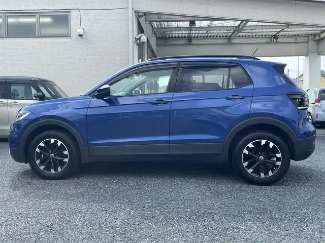 フォルクスワーゲン ＶＷ Ｔ－クロス TSI アクティブ 長野県 2022(令4)年 1.4万km 青 ディーラー点検記録Ｒ５：６年有り　/・ワンオーナー　/・セーフティーＰＫＧ　/・ディスカバーメディアパッケージ　/・APP-CONNECT/・8インチタッチスクリーン/・ＳＳＤナビ　ＢＴ　/・CD/・バックカメラ　/・ＥＴＣ２．０　/・ドライブレコーダー　/・アダプティブクルーズ/・レーンキープ/・ハイビームアシスト/・駐車支援システム/・BSM/・パークディスタンスコントロール/・オプティカルパーキングシステム/・リアトラフィックアラート/・パドルシフト/・オートライト/・LEDヘットライト/・スマートキー×２/・プッシュスタート/・純正16インチアルミ/・コンチネンタルタイヤ/・ルーフレール/・保証書